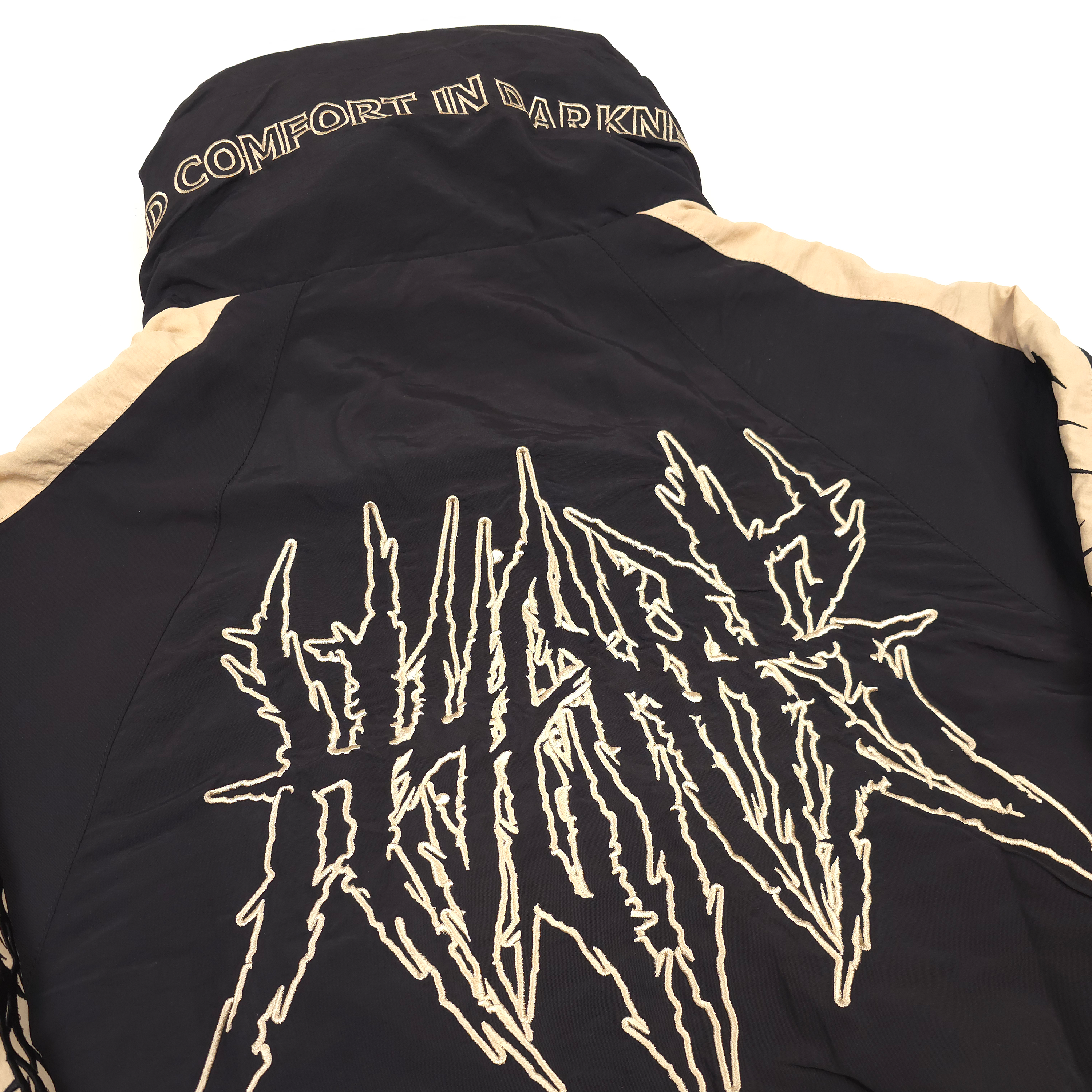 DUST STORM WINDBREAKER
