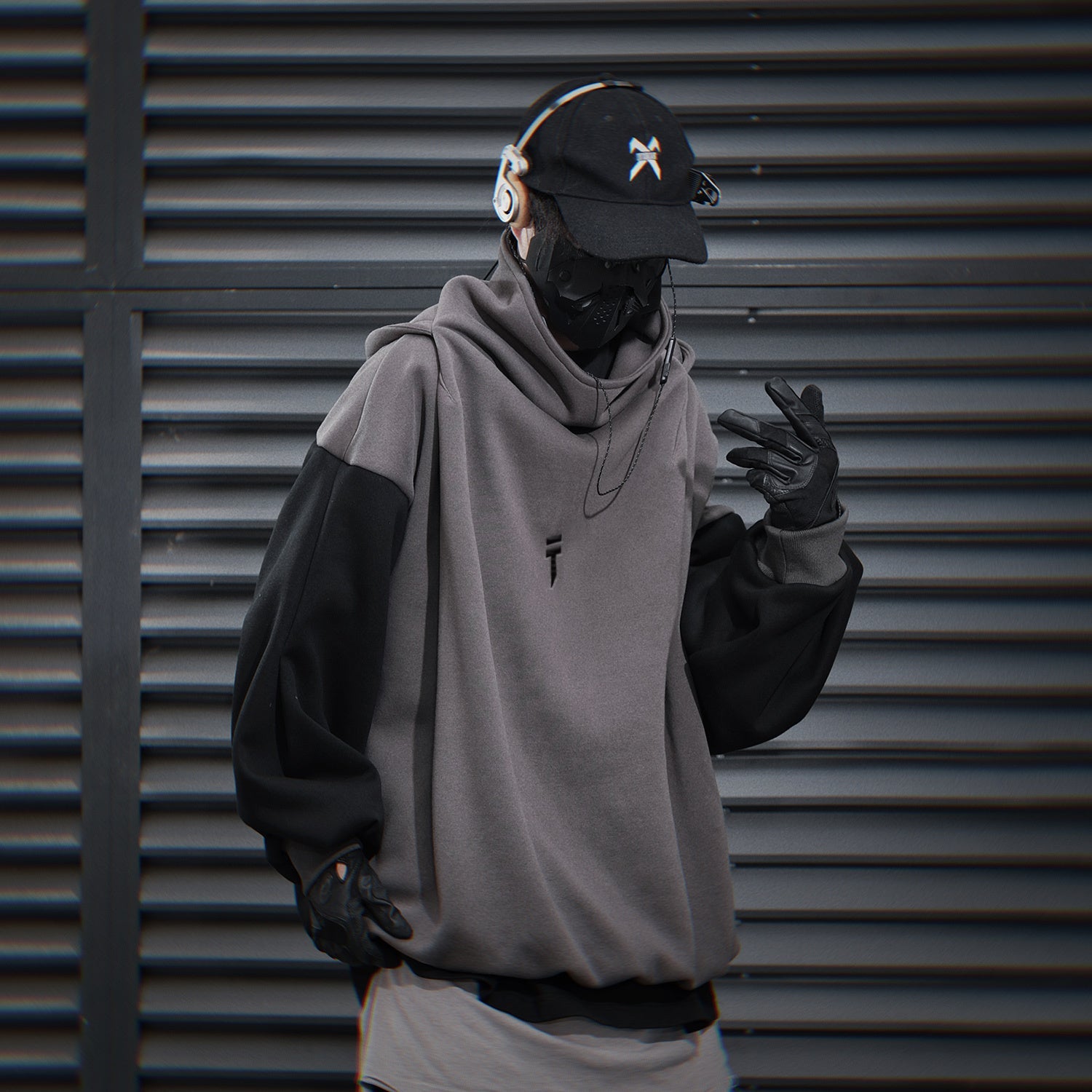 NOBADYS SMART HOODIE